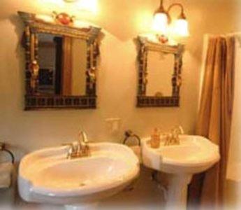 The Lion And The Rose Bed & Breakfast Whitefield Kamer foto