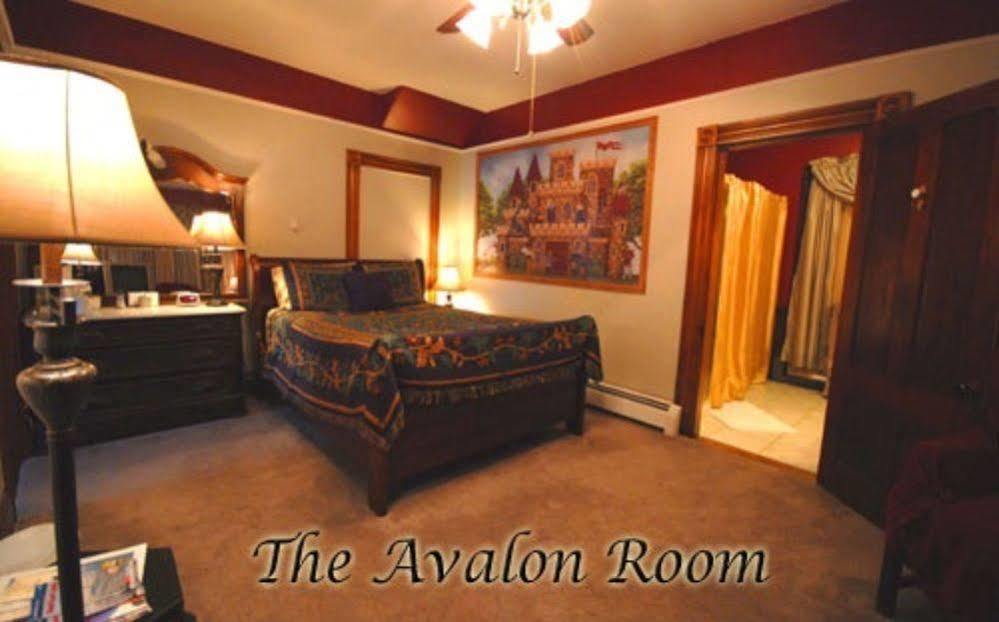 The Lion And The Rose Bed & Breakfast Whitefield Buitenkant foto